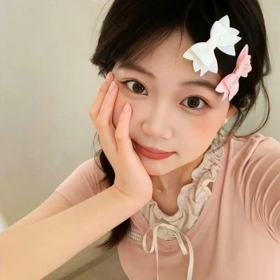踉跄的女孩